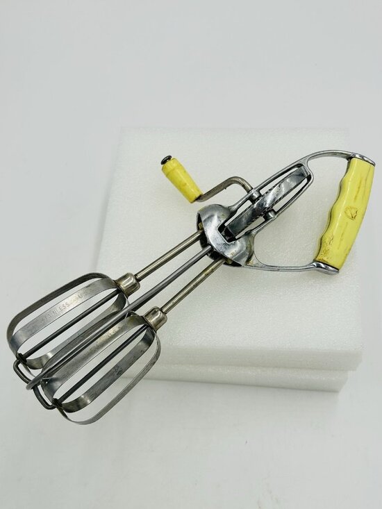Turner & Seymour Other - Turner & Seymour Yellow Handle 10.5" Egg Beater Hand Mixer Stainless Steel Vtg